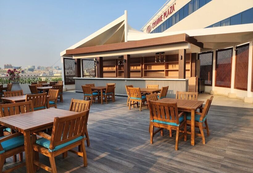 سوییت جونیور, Crowne Plaza Dubai Deira, An Ihg