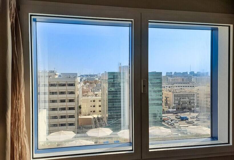 Полулюкс, Crowne Plaza Dubai Deira, An Ihg