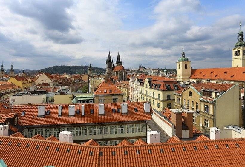 سوییت جونیور, Grand Hotel Bohemia