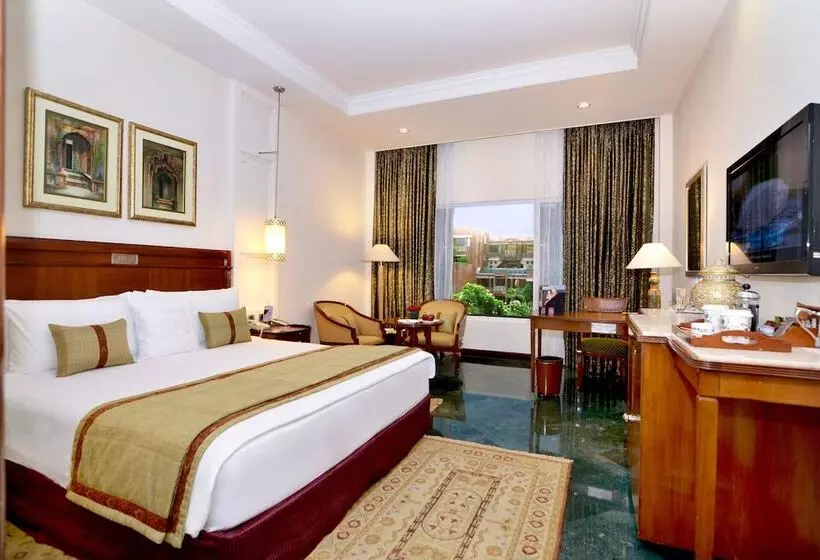 プールビュースタンダードルーム, Itc Rajputana, A Luxury Collection Hotel, Jaipur