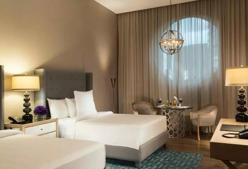 سوییت لوکس, Marquis Reforma