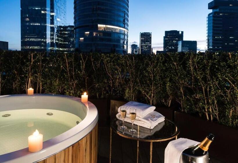 سوئیت با تخت بزرگ, Marquis Reforma