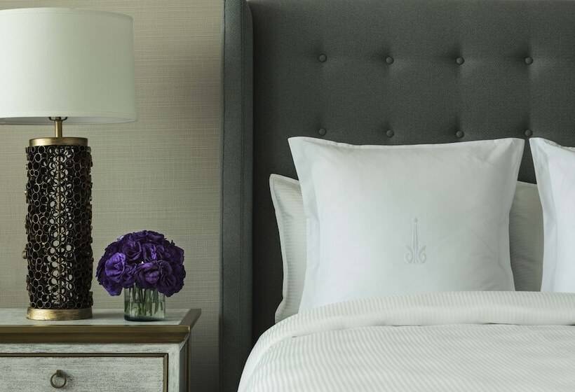 سوئیت با تخت بزرگ, Marquis Reforma