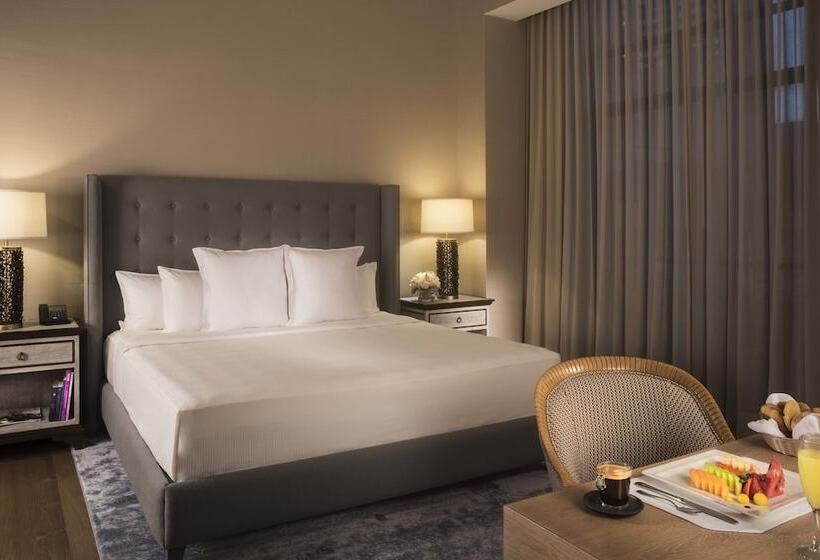 سوئیت با تخت بزرگ, Marquis Reforma