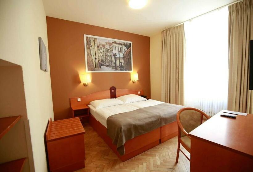 Quarto Estandar Individual, Merkur   Czech Leading Hotels