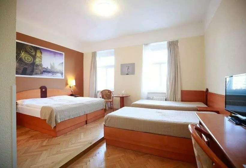 اتاق استاندارد چهار تخته, Merkur   Czech Leading Hotels