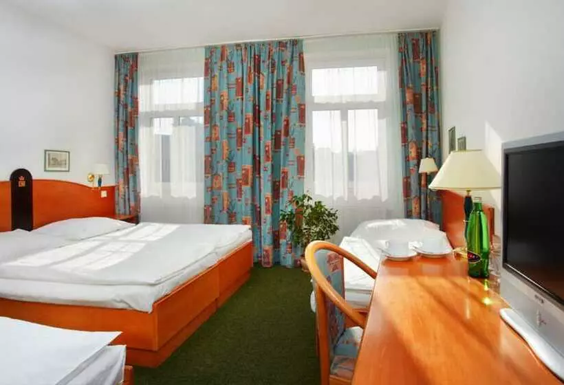 اتاق استاندارد چهار تخته, Merkur   Czech Leading Hotels