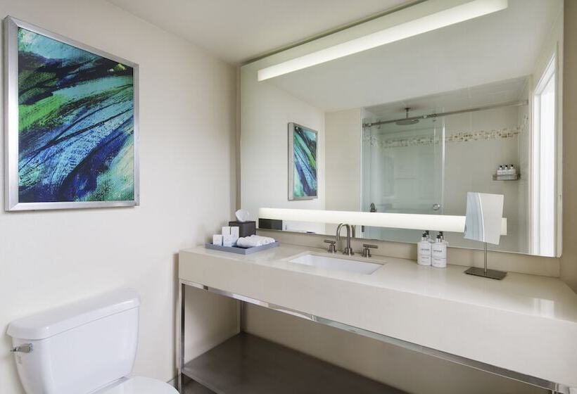 Номер Deluxe Вид на Море с Балконом, Ocean View