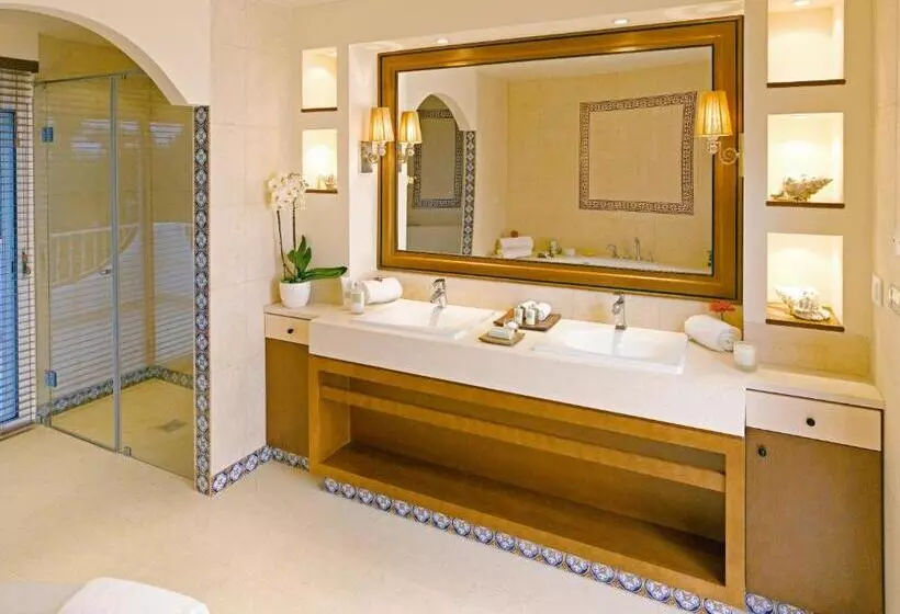 سوئیت پریمیوم, Vila Vita Parc