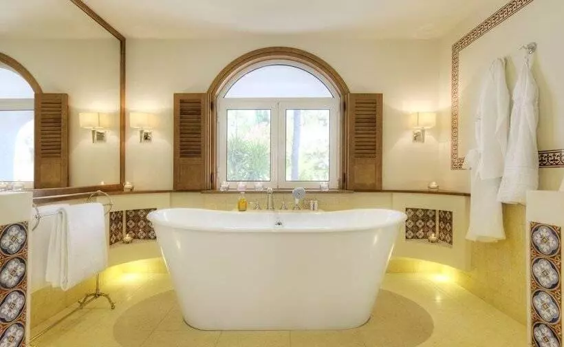 سوئیت پریمیوم, Vila Vita Parc