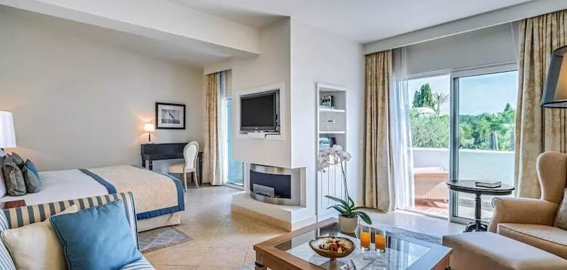 سوئیت پریمیوم, Vila Vita Parc