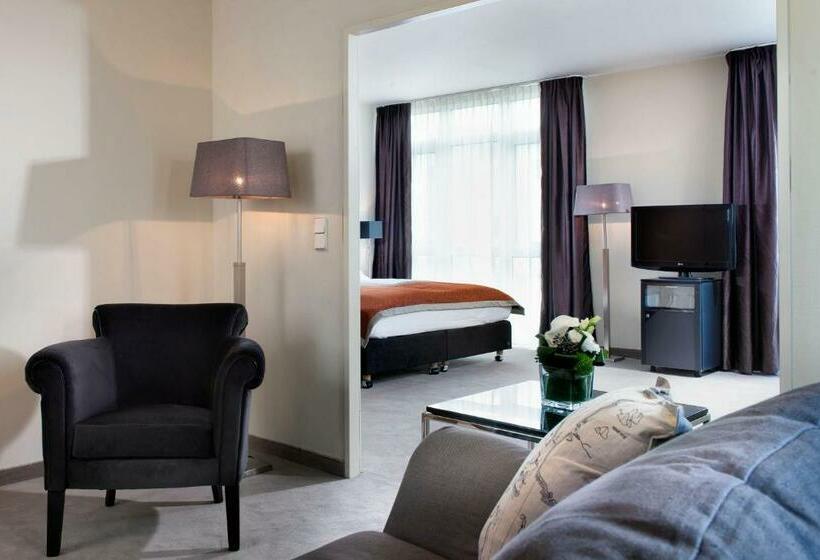 Полулюкс, Wyndham Hannover Atrium
