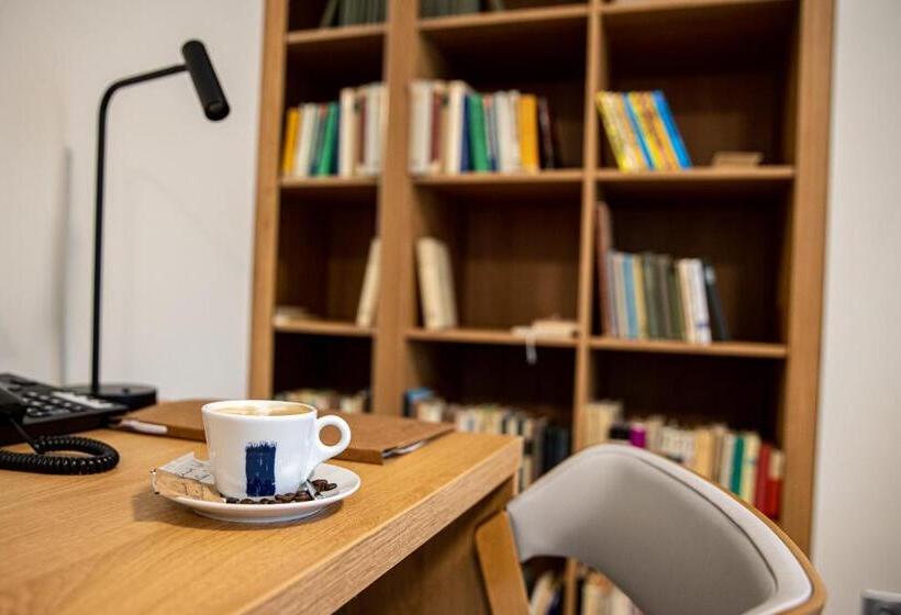 豪华房间, Zámek Třešť