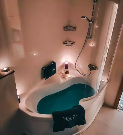 キングサイズベッドのデラックススイート, Zámek Třešť