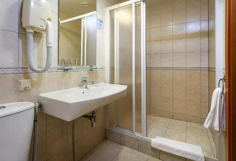 اتاق استاندارد سه تخته با بالکن, Alka Boutique Apartments & Spa