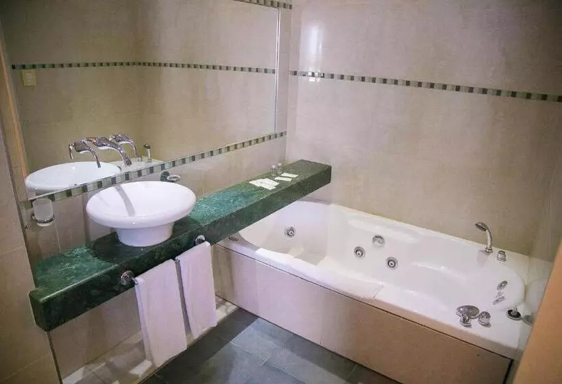سوئیت کلاسیک, Alkazar