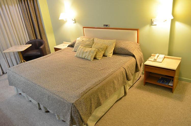 이그제큐티브 싱글룸, Alkazar