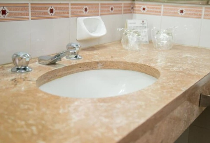 스탠다드 룸, Alkazar