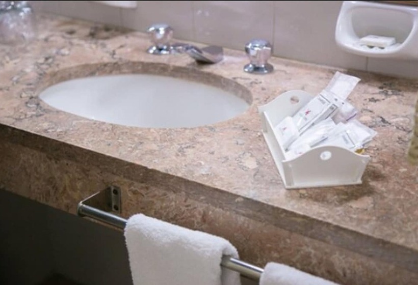 스탠다드 트리플 룸, Alkazar