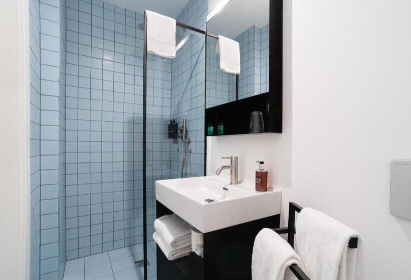 مجموعه ویستا شهر, Art Hotel Tartini