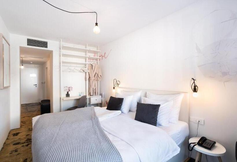 Comfort room with city view, Art Hotel Tartini
