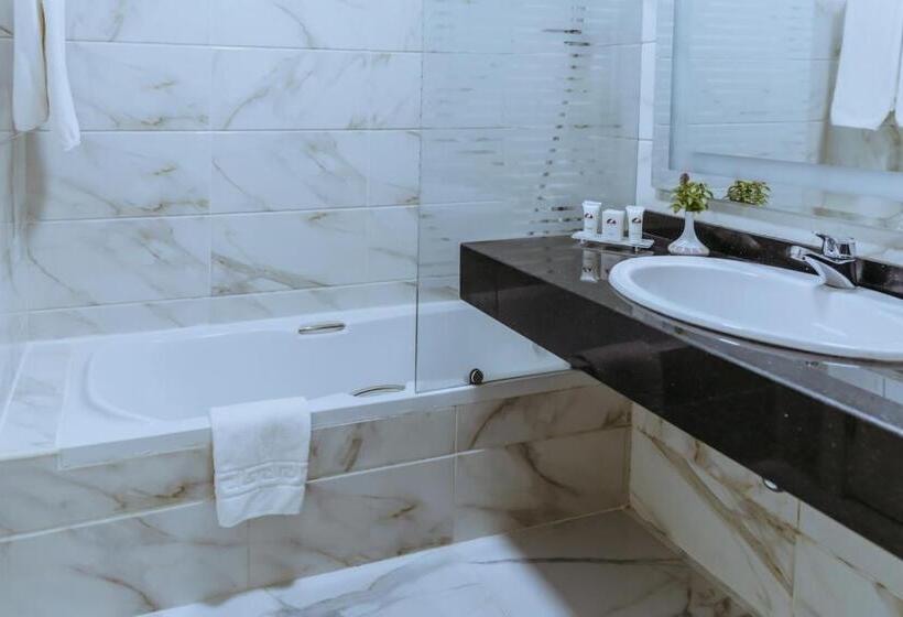 اتاق لوکس با چشم‌انداز استخر, Basma Hotel Aswan