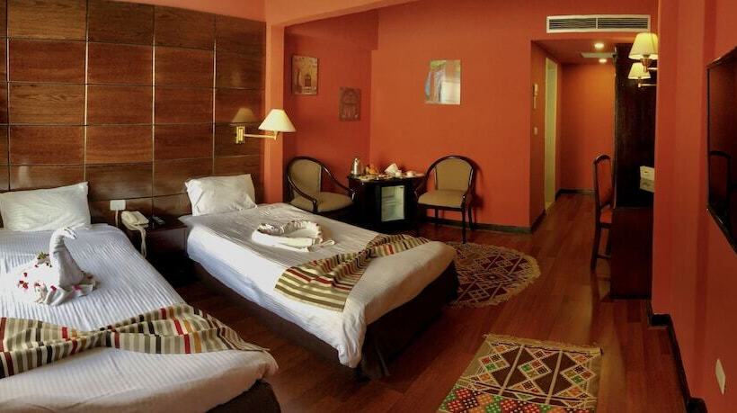 اتاق استاندارد با چشم‌انداز استخر, Basma Hotel Aswan