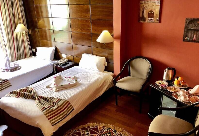 اتاق استاندارد با چشم‌انداز استخر, Basma Hotel Aswan