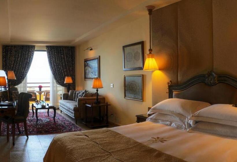 سوییت جونیور با چشم‌انداز دریا, Byblos Sur Mer