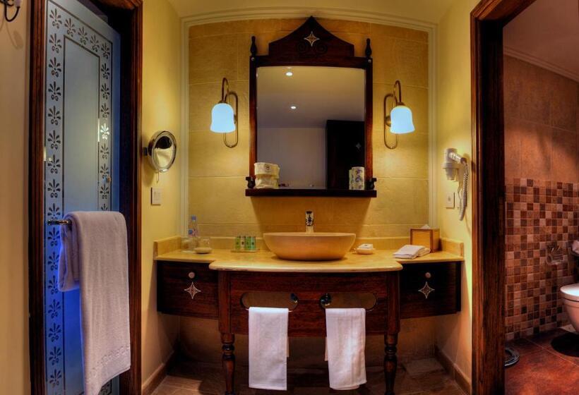 اتاق اجرایی, Byblos Sur Mer