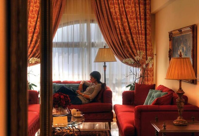 سوییت اجرایی, Byblos Sur Mer