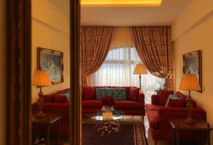 سوییت اجرایی, Byblos Sur Mer