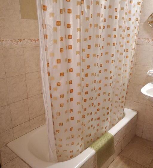 트리플 클래식 룸, Crystal