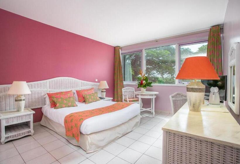 اتاق سوپریور, Karibea Squash