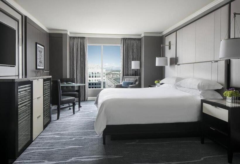 חדר סטנדרט עם מיטת קינג, The Ritzcarlton, Cleveland