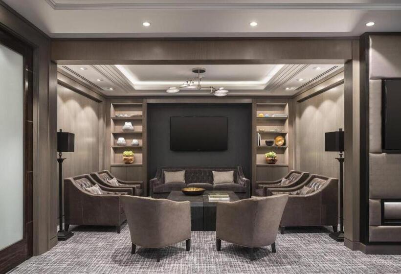 חדר קלאב עם מיטת קינג, The Ritzcarlton, Cleveland