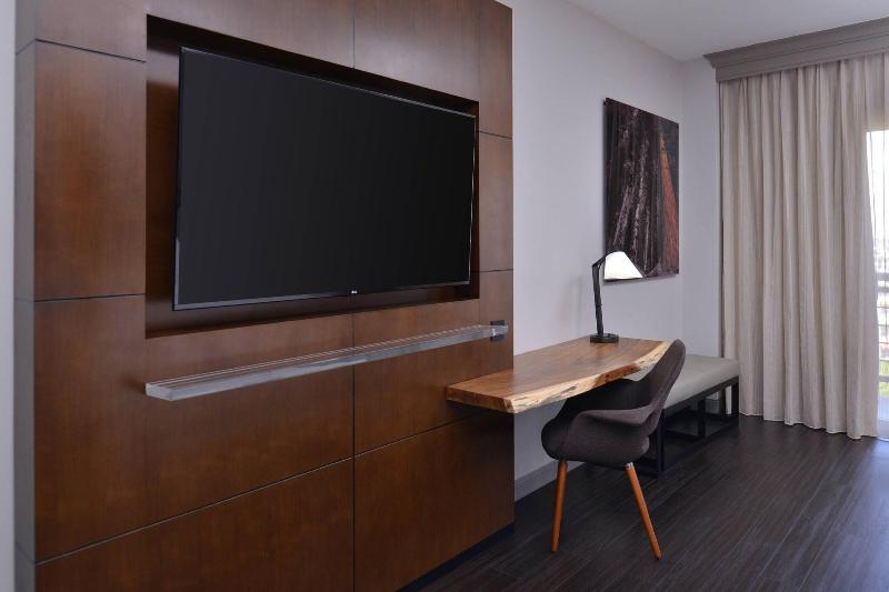 스탠다드 룸 킹사이즈 침대, Visalia Marriott At The Convention Center