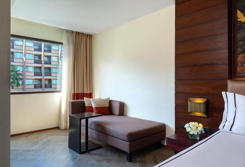 اتاق لوکس, Novotel Phuket Vintage Park Resort