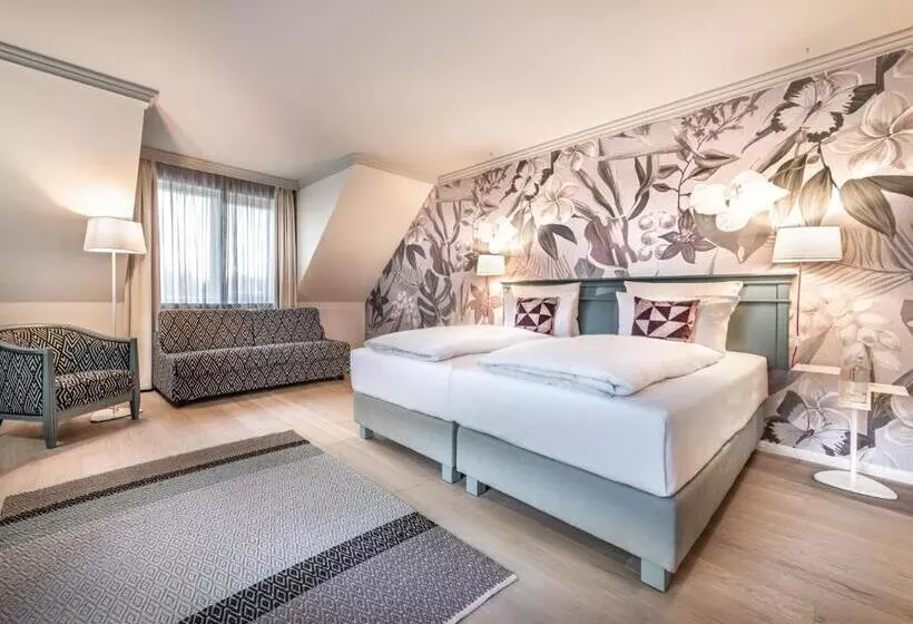 Standardzimmer, Steigenberger Hotel Treudelberg Hamburg