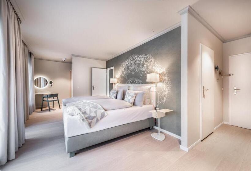 小型套房, Steigenberger Hotel Treudelberg Hamburg