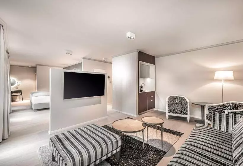 Junior Suite, Steigenberger Hotel Treudelberg Hamburg