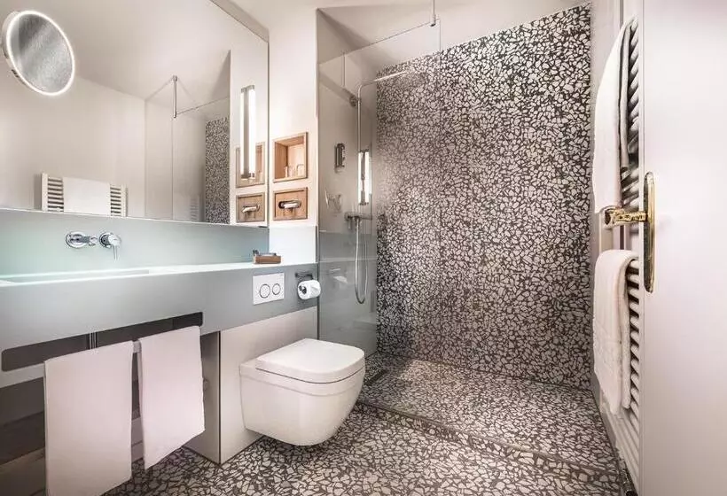 Junior Suite, Steigenberger Hotel Treudelberg Hamburg