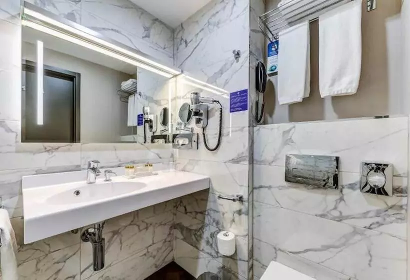 コンフォートルーム, Aerostar Hotel Moscow