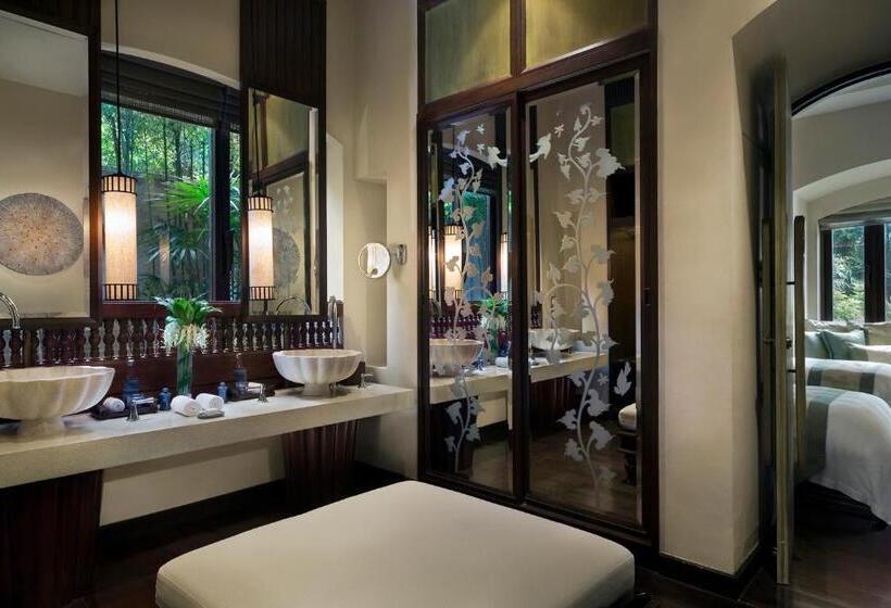 Вилла 3 Спальни с Бассейном, Four Seasons Resort Chiang Mai