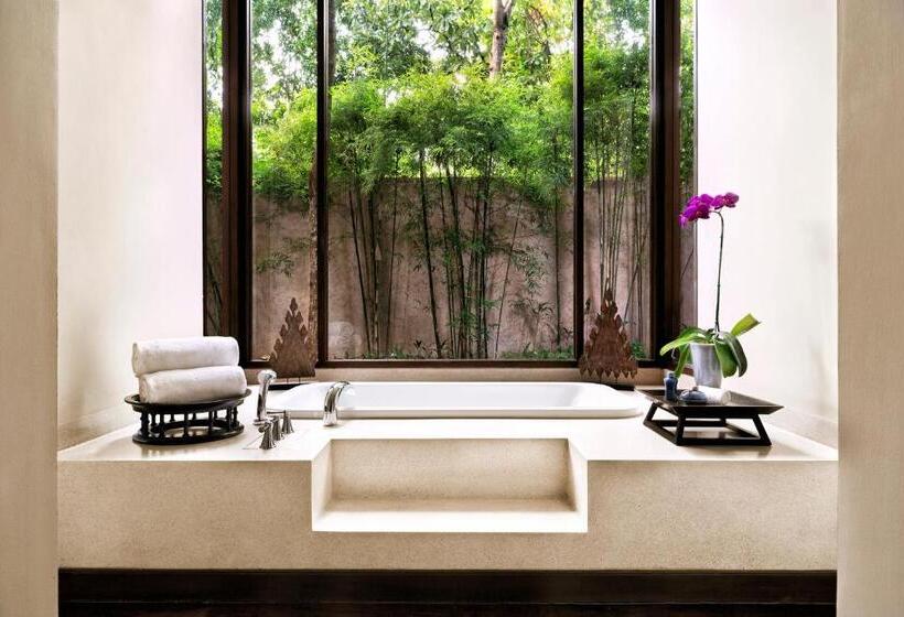 Вилла 3 Спальни с Бассейном, Four Seasons Resort Chiang Mai