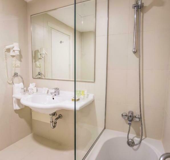 اتاق استاندارد با تخت بزرگ, Alqasr Metropole