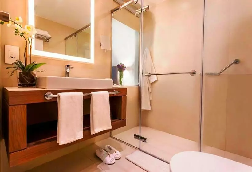 اتاق استاندارد با تخت بزرگ, Alqasr Metropole