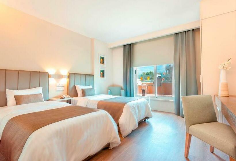 اتاق استاندارد با تخت بزرگ, Alqasr Metropole