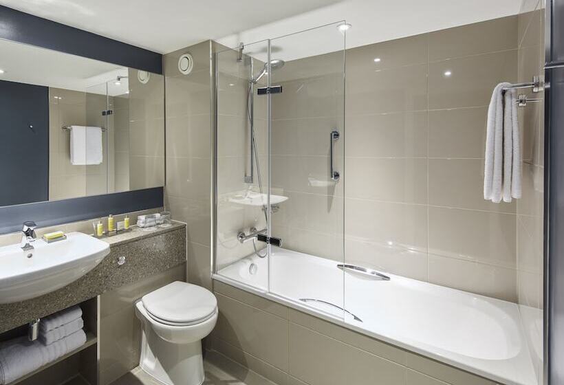 디럭스 룸, Bristol Marriott Royal