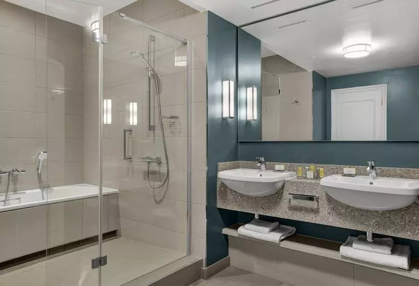 ロイヤルアパートメントの2ベッドルーム, Bristol Marriott Royal